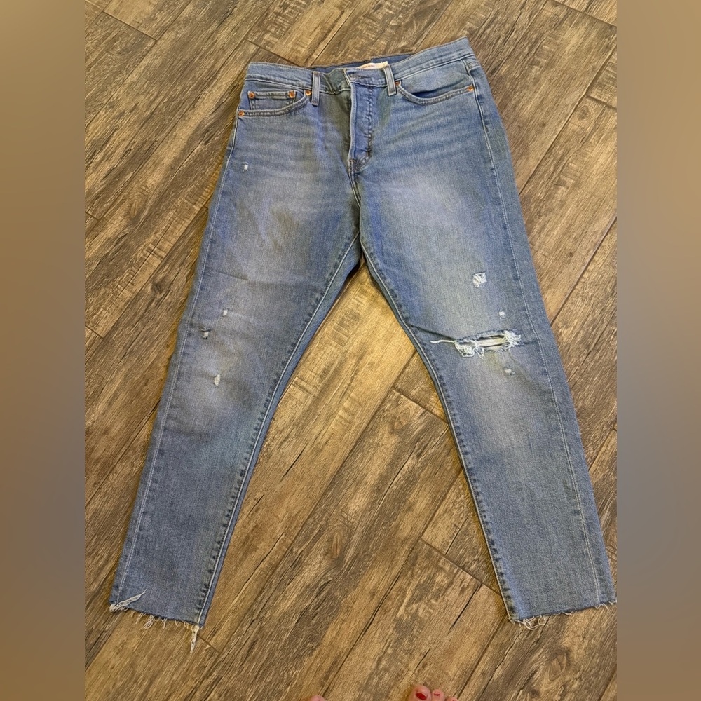 Levi's Blue Skinny Jeans with Distressed Knee